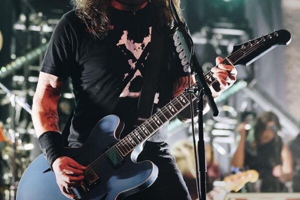 The Foo Fighters have just released a brand-new single titled “Today’s Song” this morning, arriving nearly 30 years to the day since the band’s self-titled debut album dropped on July 4, 1995.