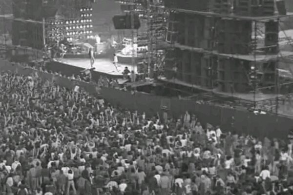 Led Zeppelin’s legendary live shows are the stuff of rock history — a full-throttle sonic assault that left audiences breathless. Known for their colossal stacks of Marshall amplifiers, the band created a wall of sound so powerful it became a defining feature of their concerts.