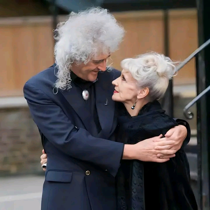 Beyond the roaring crowds and immortal anthems, Brian May shows us that true greatness also lives in moments of love.